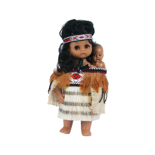 26 - Doll 17cm Wahine 1 Row Feather Cloak with Baby Boxed