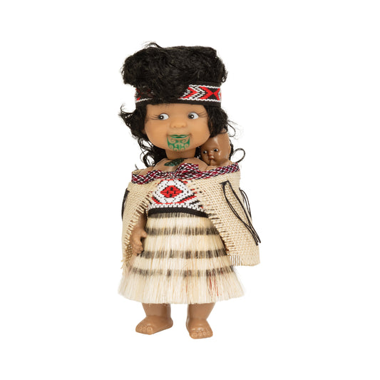 36 - Doll 20cm Wahine Tassel Cloak Boxed